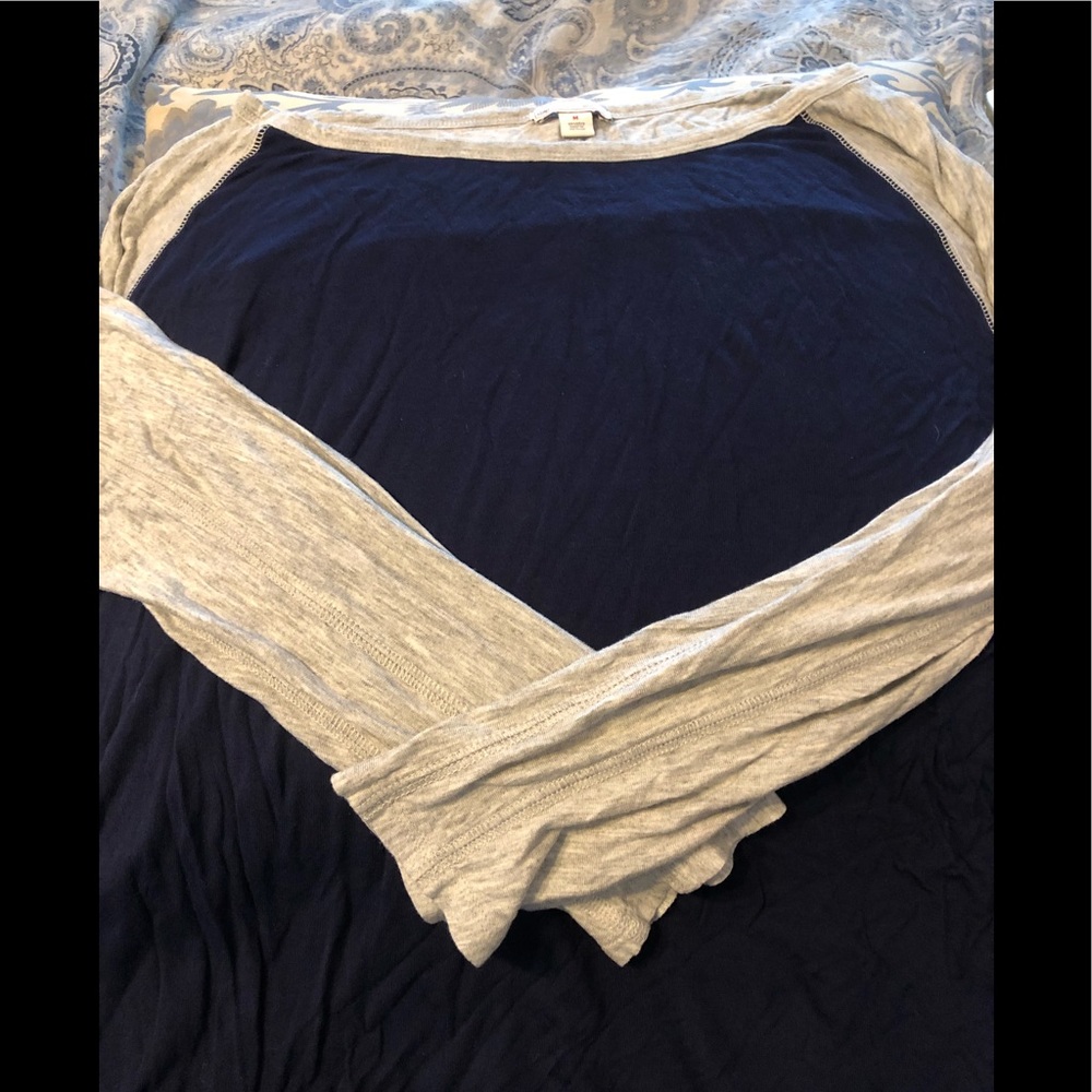 GAP woman’s baseball style top.